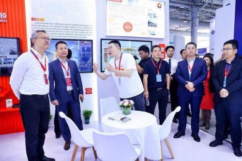 九游app：金地智慧服务亮相“2024中国物博会”探讨国内智慧物业发展新趋势(图4)
