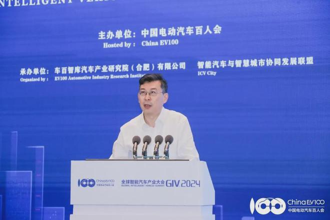 张永伟：智能汽车产业进入AI化发展新阶段