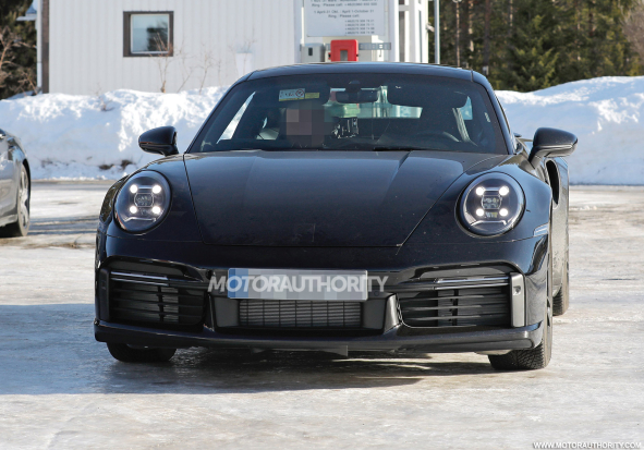 九游app：保时捷电气化战略新进展：911TurboSHybrid预计2024年发布(图4)