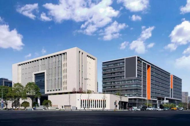 九游app：楼宇运营行业交流2024年西部智谷园区开放日第三期暨楼宇运营座谈交流会顺利举行(图7)