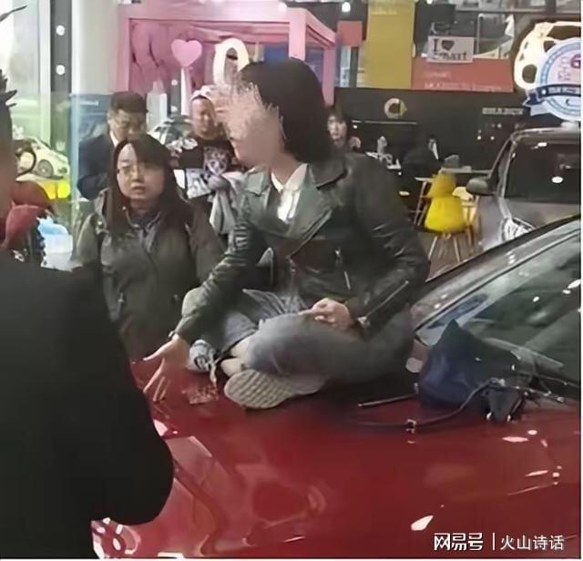 网友：奔驰高管吐槽恶意营销后网络上把多年前的事故都扒出来了(图4)