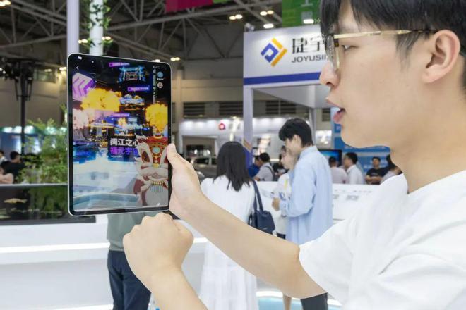 数字峰会8号展馆这座迷你“智慧城”太抢眼！很多人赶去！(图5)