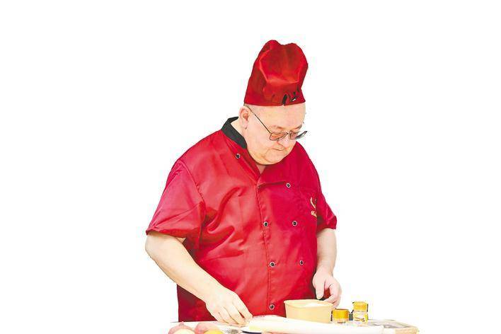 法企高管乐弥尔：深耕武汉二十年欲学地道热干面做武汉人(图1)