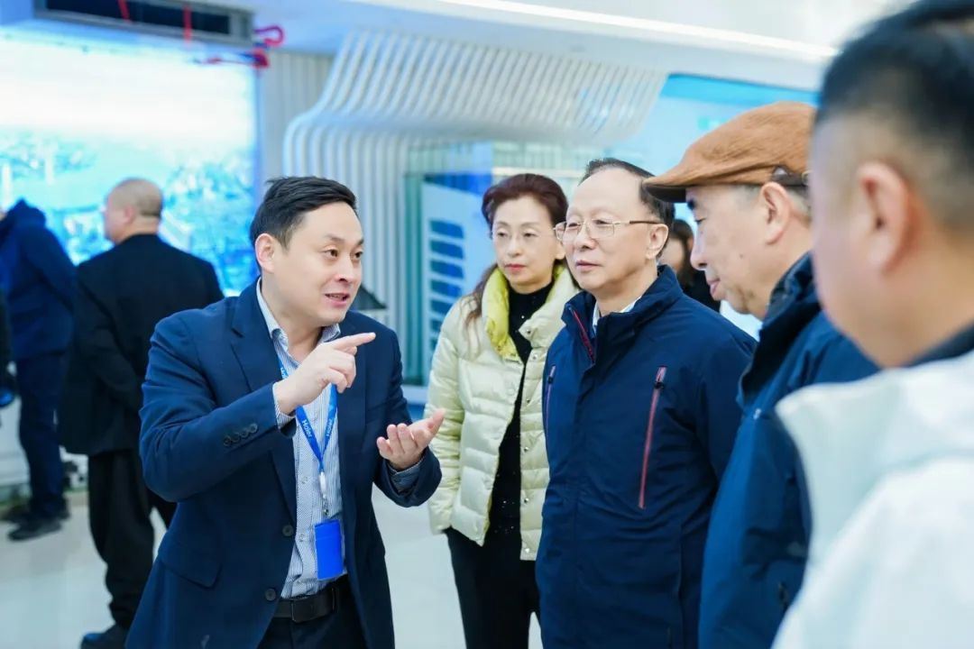 助力“双碳”目标！海尔智慧楼宇出席2024年碳达峰碳中和发展大会再获殊荣(图4)