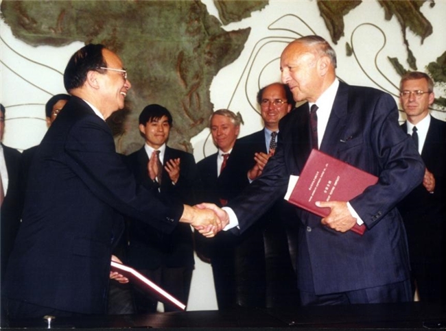 三十U你同逐梦新程共启再扬帆——联合电子30周年庆典(图4)