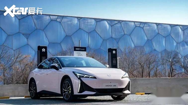 九游app入口：月销破25万仅凭三款车：极狐的“反常”增长揭示了什么？(图4)