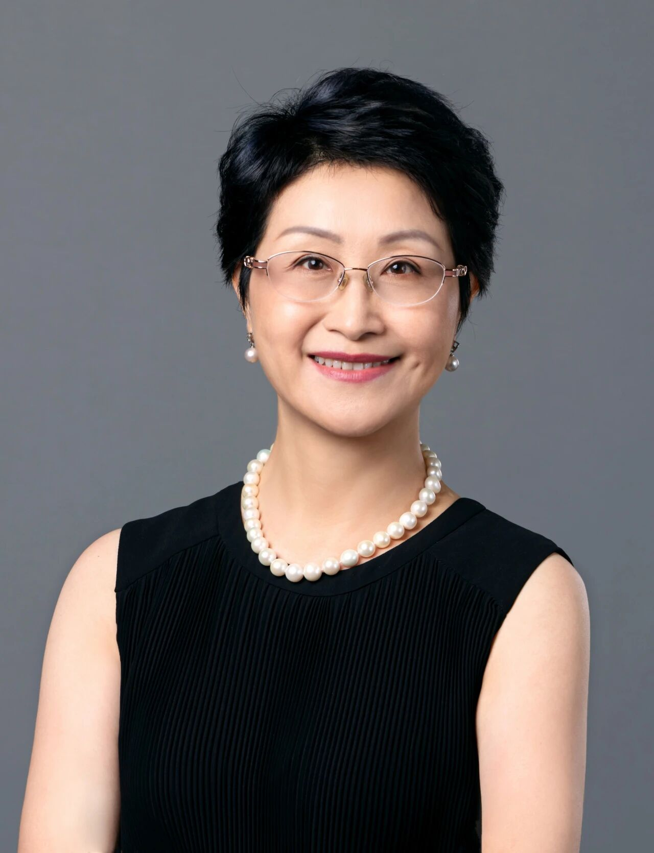 福特中国传播高层调整：杨美虹将退休李方方接任