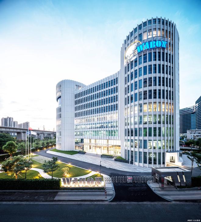 九游app：电梯智能屏厂家实力推荐：智慧